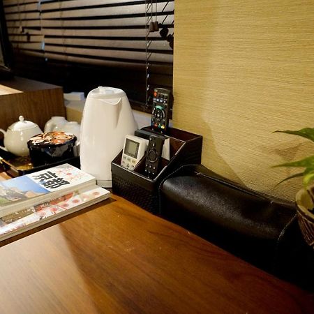 Hotel Traveling Bridge Nijojo Киото Екстериор снимка