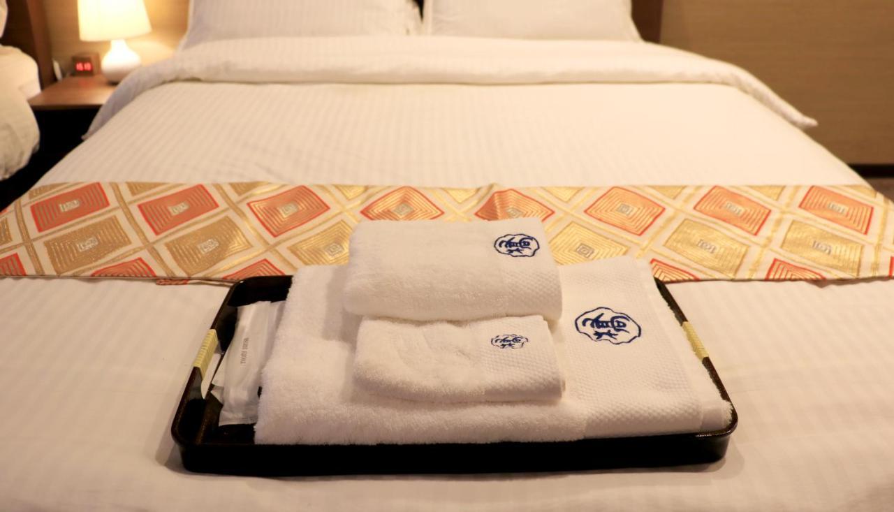 Hotel Traveling Bridge Nijojo Киото Екстериор снимка