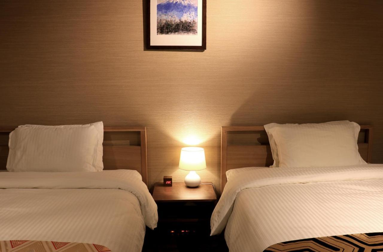 Hotel Traveling Bridge Nijojo Киото Екстериор снимка